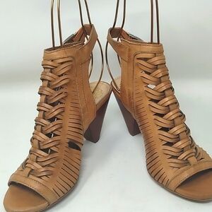 Vince Camuto Peep Toe Sandals Size 4.5